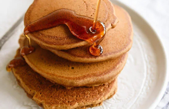 Whole Wheat Gingerbread Pancakes Recipe